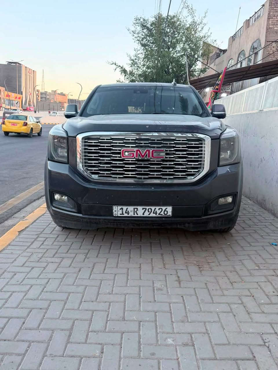 السلام عليكم
من رخصه الادمن يوكن دينالي ٢٠١٥ فول مواصفات
بيها صبغ حزام
صدر كله جديد دبلات طبلات شمعات 
منضومه بانزين جديده كامله من نوزلات ومجاول وحساسات وفيت بم
كهربائياتها كلها شغاله 
منضومه زينون جديده ب٥٠٠ دولار
دواسات كهربائيه ب١٠٠٠ دولار واناره كامله للدواسات بلاديه
تخم تاير جديد و ويل جديد قفل
محرك رجع فوق الشركه ما مفتوح فقط ادامه
السياره  
فول مواصفات شاشه اماميه وشاشه داتا شو
وشاشه وسائط
وشاشه خلفيه للركاب 
تبريد تدفئه كشنات امامي وخلفي
تدفئه ستيرن
منضومه تبريد جديده بلكامل السياره اشتغلتها من الصفر
من جميع النواحي
تضليل امريكي مو مخالف عازل حراري 
ماكو أي كلوب مشتغل عدا حساسات التايرات
كامرات ٣٦٠
تدفئه تبريد مقاعد امامي خلفي
كشنات منفصله

السعر ٢٦٠  بيع مستعجل بيها مجال
هذا رقمي 
***********
