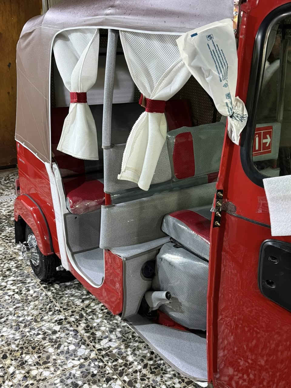 سلام عليكم تكتك موديل ٢٠١٨. رقم وسنويه ثاني يوم تحويل الشراي. يتصل موبايل *********** العنوان الرئاسه جامع الإمام علي السعر ٥٤٠٠
