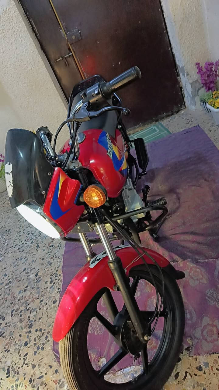 بوكسر كلاسك كفاله دراجه
تراي ززييرررووو
 موديل 21 محسوبه
 اوراق اصليه شرط ترقيم اي نقص مابيها دراجه 5 نمر شلعه و معدل لايت زنون 4 اشاير بريك امامي خلفي قفل ستيرن تاير خلفي جديد امامي جديد دراجه تجي تكلبه ما تكدر طلع بيها عيب واحد وذا معجبتك كروتك عليه / رقم الموبايل ***********
عنوانه بغداد مدينه صدر 
سعرها 1250 راح تكلي هواي تعال شوفه وكلبه وتكول والله حقه دراجه مال جناي مشايفه دلفري ابد اخت الزيرو أكرر
