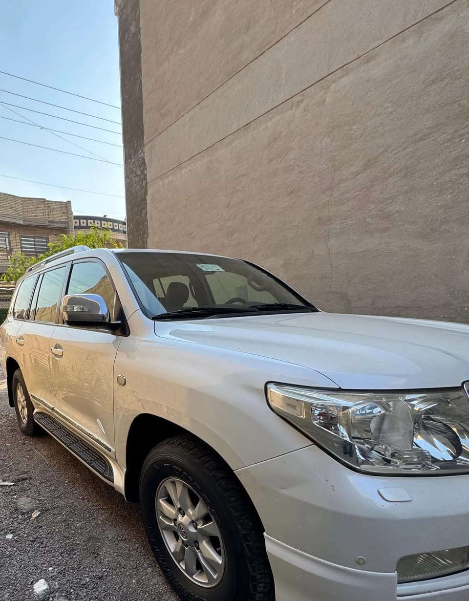 السلام عليكم ورحمه الله وبركاته 
لاندكروز GXRموديل 2011  رقم سليمانيه 🚘
لون ابيض صدفي 🔥🔥
__________________________________
قبل متعلق اقره المنشور رجاًء/ السياره مال جناي 
متروكه جانت استخدام قليل نظيفه 🎅
_____________________________________
ماشيه 126 الف حقيقي ( مشي حقيقي )🎅

 بيها ربع باب السائق صبغ بدون دواخل ضربة 🎅ماطور 
والباقي مكفوله... 

/ سقف سلايد / 🎅
شاشه تحكم ستيرن / كشنات جلد / 
بعد معروفه مواصفاتها / 

السياره بعدها جديده 
ممتعوبه وبل عافيه على الياخذها 

العنوان بغداد / للتواصل / *********** 🎅

اكتب تم لمعرف السعر 💵على الخاص🤝
