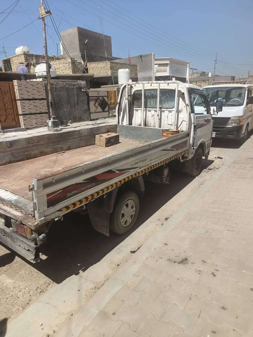 سلام عليكم بنكو 95 سياره جاهزه بيها نواقص بسيطه
مكاني بغداد مجمع بسمايه
ب42 وبيها مجال حك الجيه 
***********
