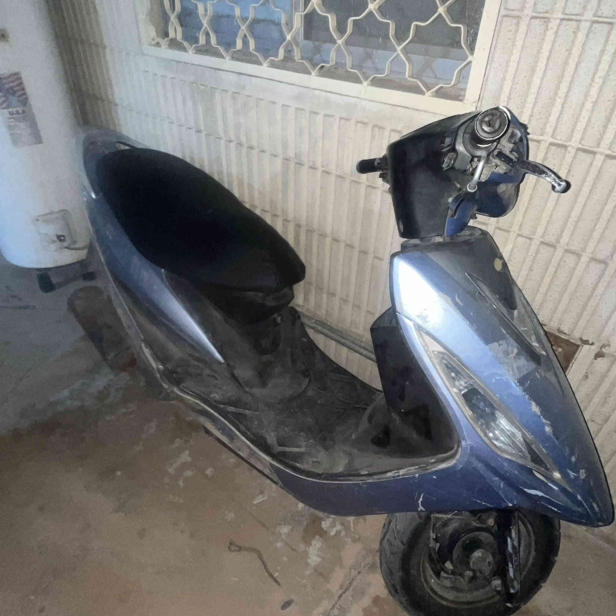 سلام عليكم دراجه كامكو جي بي
نكره سلف اشاير شغاله لايت شغال عالي ناصي هورن شغال  

سعر 300 مكاني بغداد ***********
