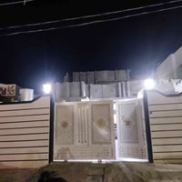 بيت للبيع في حي الخضراء قرب المدرسه الكرديه المساحه اكثر من 300 طابقين...