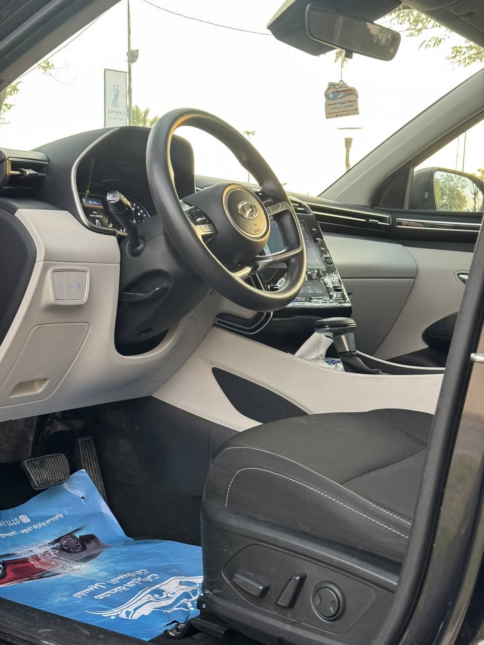 Hyundai Tucson 2024�وارد أمريكي 🇺🇸�رقم أربيل الجديد�تحويل أو وكالة مضمون�صور الحادث مرفقة مع الصور
بيها بارد شي كلش قليل بالجنطه
━━━━━━━━━━━━━━━�🔹 المواصفات:
• بصمة دخول�• تشغيل عن بُعد�• كرسي كهرباء�• جنطة كهرباء�• رادار أمامي�• رادار جانبي�• قيادة آلية�• فول تحكم ستيرن�• تحديد مسار�• كشنات تدفئة �• مود درايف�• إطفاء ذاتي�• مانع انحدار�• مانع انزلاق�• هندبريك دكمة�• أوتو هولد�• شحن وايرليس�• شاشة كبيرة تدعم Apple CarPlay�• كامرة دوارة 360°�• قطعتين تبريد�• محرك 2500 GDI�• لايت زينون�• بلوجكتر زينون
━━━━━━━━━━━━━━━�📞 للتواصل والاستفسار:�***********
