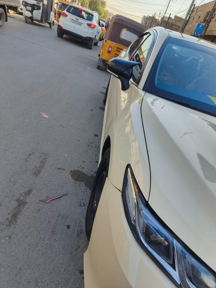 سلام عليكم
سيارة كامري للبيع موديل 2024 اصل 
تكسي دبي
ماشية 128 الف 
سيارة حلوة و خير من الله 
كير مكينة كفاله
بيها حادث موضح بالصور 
رقم بغداد الجديد 
باسمنا السيارة 
تحويل ثاني يوم 
مواصفات معروفه 
مكان السيارة بغداد المشتل 
السعر 175$ وبيها مجال 

‭0771 395 4457‬

***********
