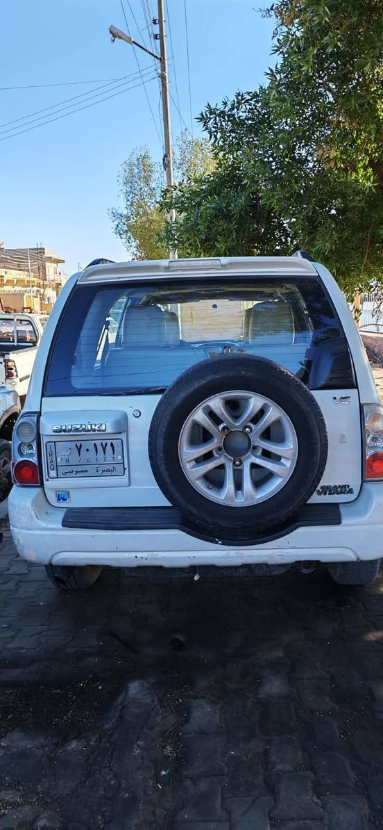 سلام عليكم سياره ساسوكي للبيع موديل 2005 رقم بصره محوره كير ومكينه ففيتي سياره جاهزه العنوان ميسان المجر الكبير الشراي يتصل 
*********** الشراي يتصل على الهاتف
