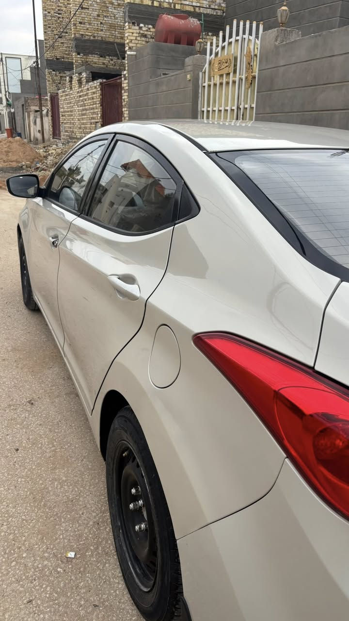 النترا 2013خليجي  
محرك 1800
 مكفوله من التبديل 
فقط بارد جاملغ امامي و رشات صبغ قليله. ***********
