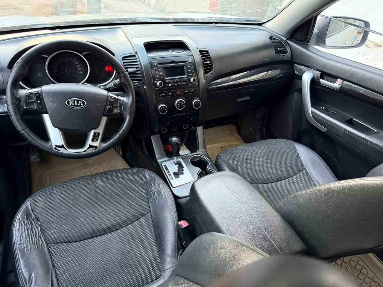 كيا وسورنتو ٢٠١٢فول سقف بنورما 
دخول جديد كصة جنطه سيارع جاهزه كل نقص ماكو ٧راكب كاز حصه بيهازكل محافظات العراق وين يعجبك تفول السعر ٥٨ مكان النجف للاستفسار ***********
