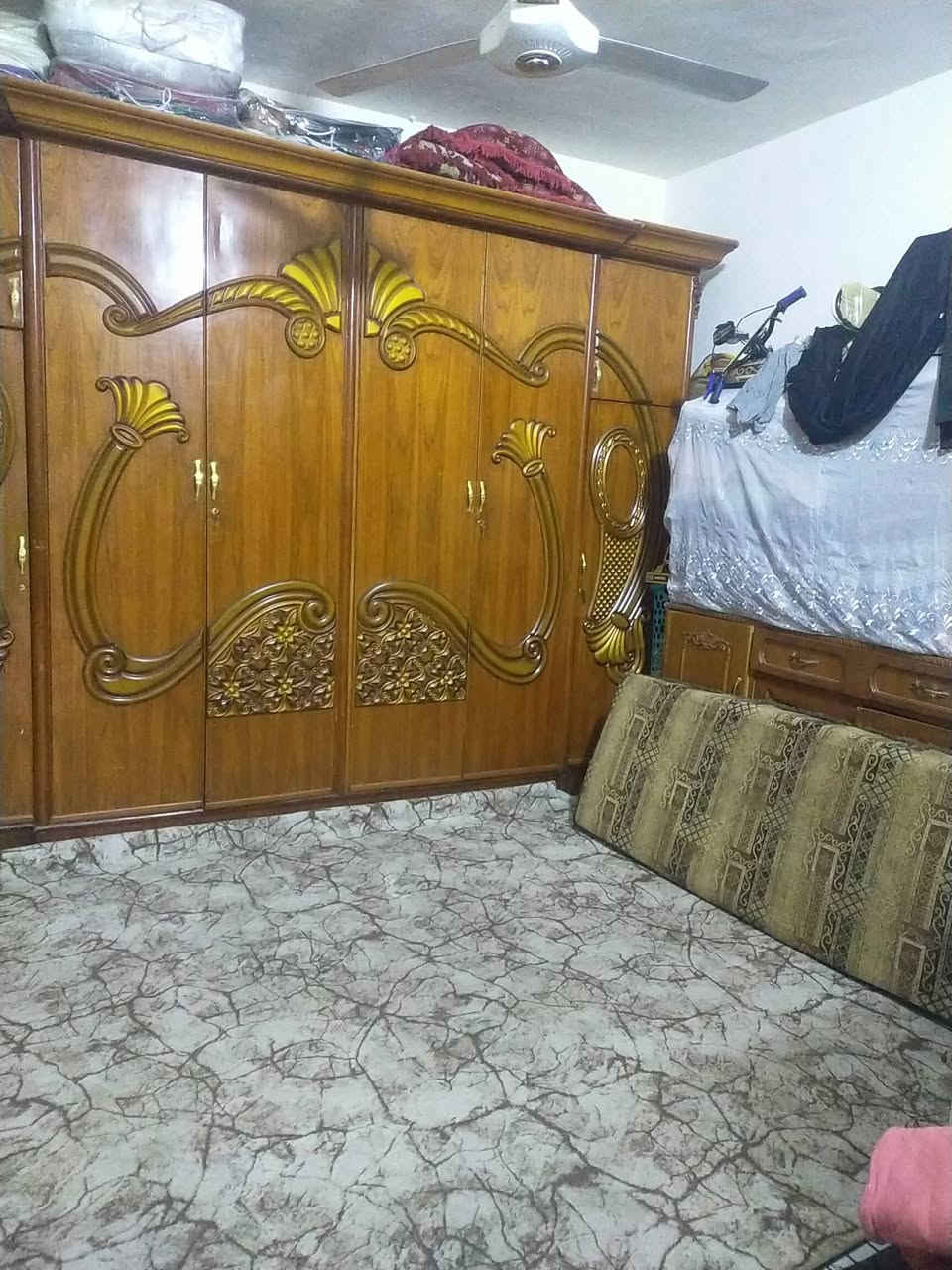 بيت مساحه 55متر  غرفتين وحده فوك وحده جوه حمام مطبخ منور ستقبال بيتونه وطرمه 5متر وتشجير 20متر تابعه البيت سريدات قريب عل جزيره السياحي طابو ملك زراعي بكاع منصور الركابي السعر 68 سريدات الجديده ***********
