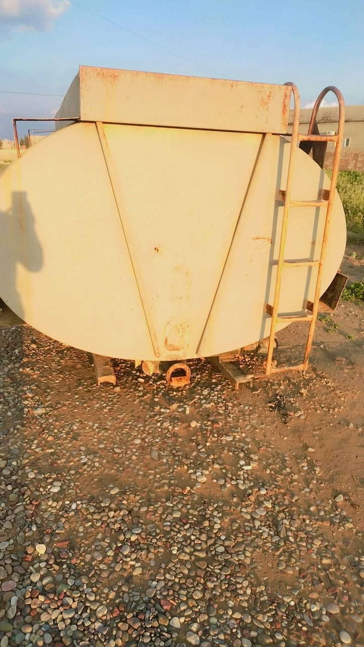 سلام عليكم  للبيع تانكي حموله 10الف التانكي نضيف


**إذا كنت صاحب هذا الإعلان وتريد حذفه لأي سبب، رجاءا أرسل رسالة إلى الدعم الفني**