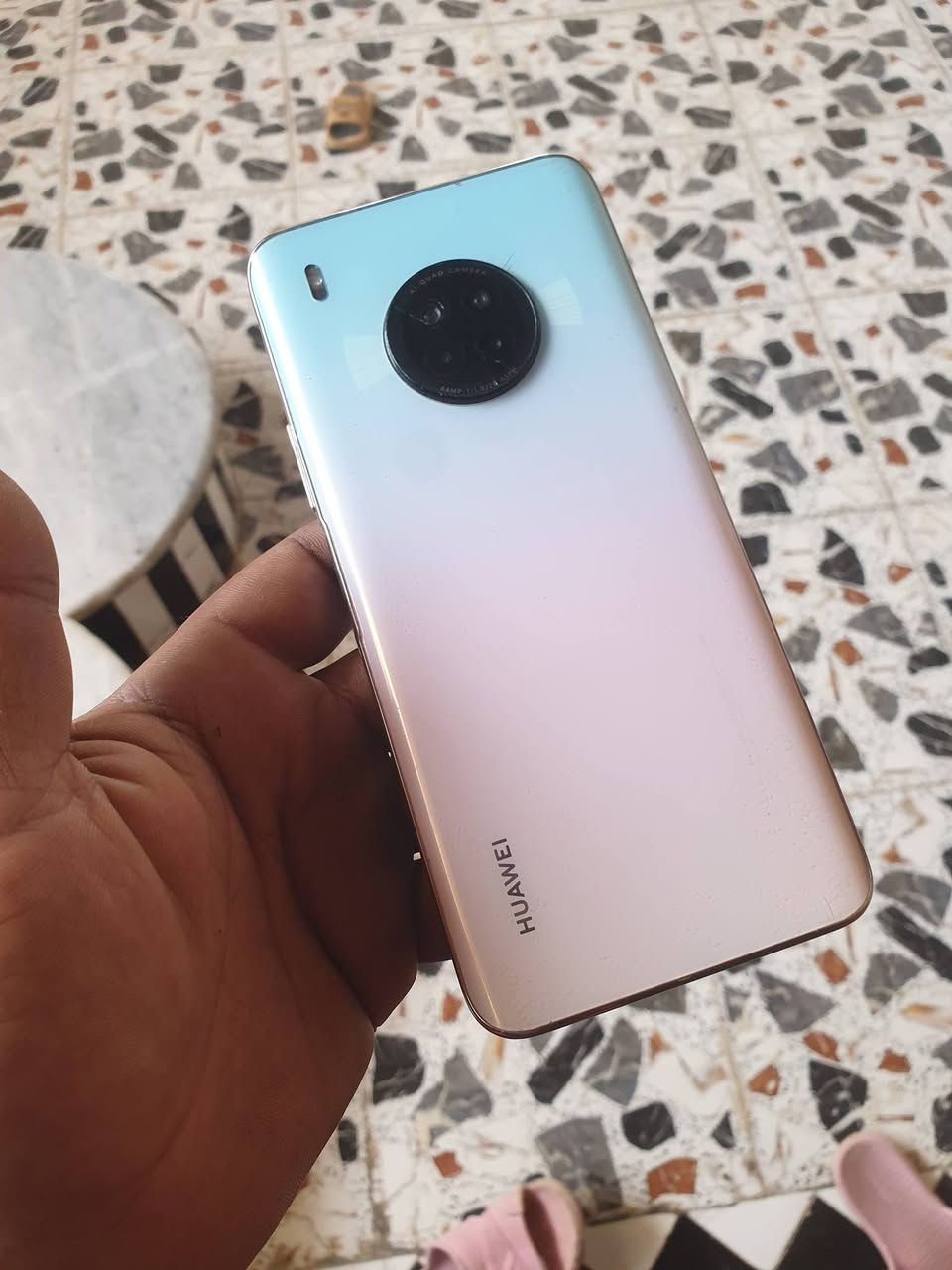 HUAWEI Y9a
ذاكره١٢٨
بطارية٥٠٠
جهاز مكفول مان اي تصليح
يدعم ستين فرام بدقه  عالية ٦٠
السعر٩٠
اما  مراوس
مكاني طواريج
بي فطور بال  بالزمة
***********
