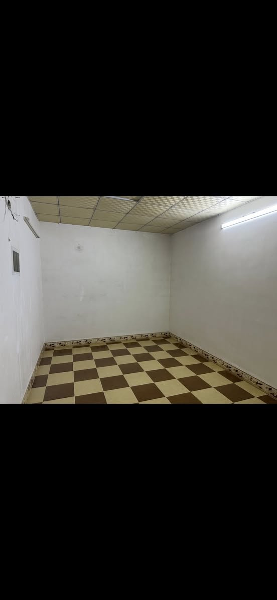 للايجار فرمانبران قرب مدرسة سعادة
البيت ١٥٠م طابقين 
الايجار ٥٠٠ الف
***********
