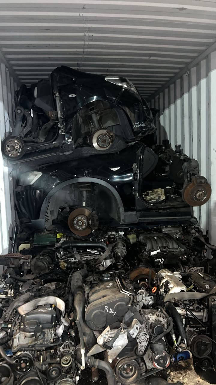 سلام عليكم وصل حاوية مكاين بطة رأس ثوري ملكة العنوان بابل حي صناعة نادر رقم  
*********** جمله مفرد
