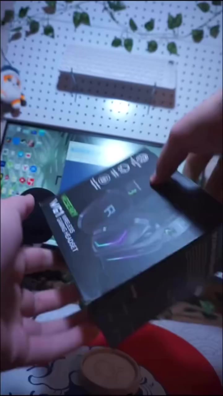 حبايبنا الكَيمرز، تره اللعب وية هاي السماعة يصير غير شكل! Weseary WG1 مو بس سماعة، هاي بوابة تنقلك لوسط المعركة! 💣😎

اسمعوا المواصفات الي تشيّل السكف:

🔊 صوت محيطي 7.1 Pro: اسمع دبة النملة وحدد مكان العدو قبل لا 
يشوفك!

⚡ تأخير صفر (أقل من 20ms): انسى 
اللاكَ، الحركة والصوت واحد بواحد!

🎤 مايك كرستال صافي: صوتك يوصل 
رعد وواضح بدون أي وشوشة!

اتصال مزدوج ودعم لكل الأجهزة: بلي، كمبيوتر، موبايل، وحتى السويتش! 🤩

السعر؟ صدك خيالي وما يتفوت!
الكمية محدودة جداً، لا تضيع الفرصة واطلبها هسه! 👇

📧 دزولنا رسالة على الخاص للحجز 
والاستفسار.

📍 التوصيل متوفر لكل محافظات العراق.

#اكسسوارات_موبايل
#ايفون
 #reels 
#العراق
 #سماعات

#سعرها ٣٠ الف

#توصيل ٥ الف


**إذا كنت صاحب هذا الإعلان وتريد حذفه لأي سبب، رجاءا أرسل رسالة إلى الدعم الفني**