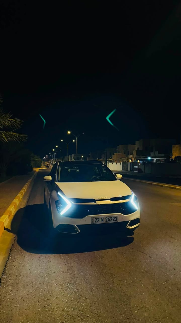 السلام عليكم
 Kia Sportage.  2025 للبيع 
من رخصه الادمن 
السياره اخت الزيرو ماشيه 1600 الف وستميه 
فول مواصفات 1/1 
بنوراما 
تحكمات استيرن 
مري شفط 
تشغيل عن بعد 
ترحيب ابواب 
كشنات جلد ابلادي 
كشنين كهربائي 
كامرات اماميه خلفيه 
حساسات اماميه جانبيه خلفيه 
اربعه انظمه قياده 
ويل 20 
بصمه تشغيل 
جنطه كهربائيه 
الكشن الخلفي كهربائي 
كتلوكات الشركه + ارضيات الشركه موجوده 
السياره مكفوله كفاله عامه من الشخط والضربه والصبغ شرط الفحص والسونار 
رقم اربيل شرط التحويل 
لل استفسار *********** 
السعر 239 وبيها مجال قليل للشراي
