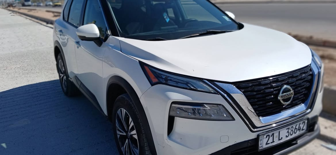 للبيع نيسان روج 
موديل ٢١
٤بستم 
***********
