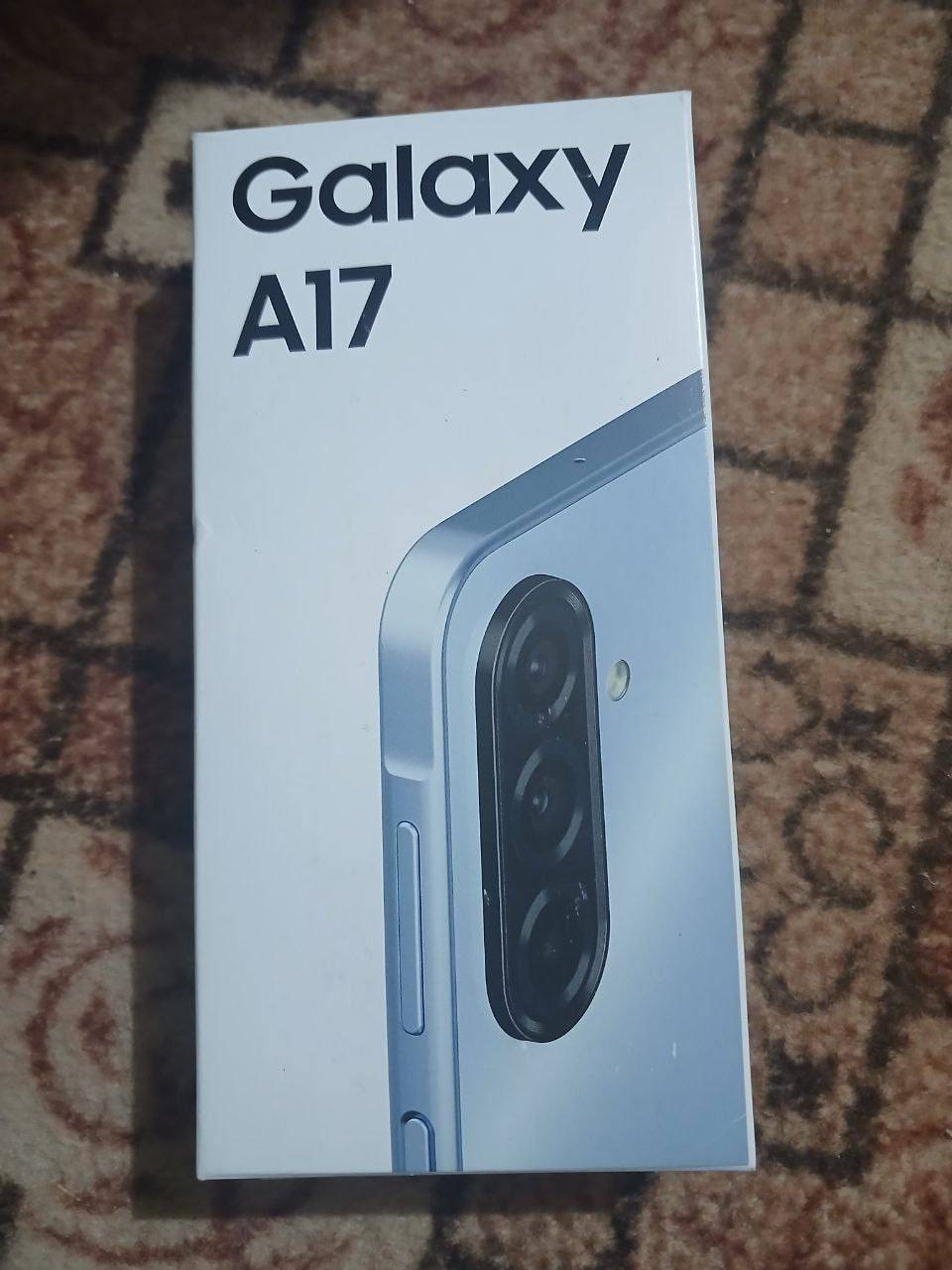 اي 17 ذاكرته 128 نظافته 100بل 100  للببع فقط،


**إذا كنت صاحب هذا الإعلان وتريد حذفه لأي سبب، رجاءا أرسل رسالة إلى الدعم الفني**