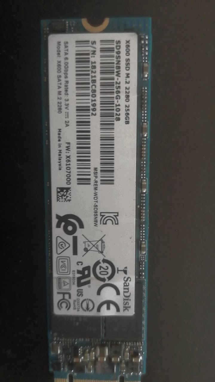 للبيع بطارية لابتوت ١٣٠ واط
M.2 256 گيگا 
رامات لابتوت DDR4 8 GB


**إذا كنت صاحب هذا الإعلان وتريد حذفه لأي سبب، رجاءا أرسل رسالة إلى الدعم الفني**