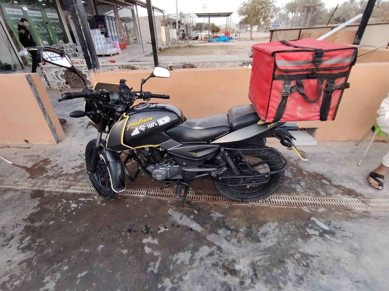 سلام عليكم بولسر محرك 150 دراجة مابيه وراق كفلك سرقه ال سعر 850 بيه مجال *********** وتواجد واتساب فقط
