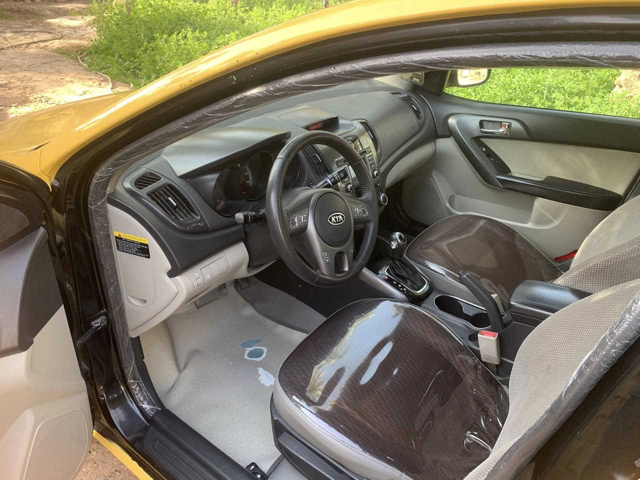 مساء الخير شبابنة الطيبين فورتي 13رقم بغداد بأسمنة مصفره هيئة وغرامات حادثها باب وجاملغ امامي لا شواصي لا الغود ولا ضربة ثنينهن القديمات عندي تريدهن اخذهن وياها مكينة وكير كفاله واتعهد بيهن حدادية جديده تبريد تخم تاير سياره معمرها ع ايدي وتعبان عليها  السعر 100 يعني شده وبيها مجال سياره احلى من الصور اخوتي كلشي اكو بسوك حته 80 رجاءأ معجبتك اعبر المنشور والله يوفقك  شوف الفيديو قبل لتتصل ***********
