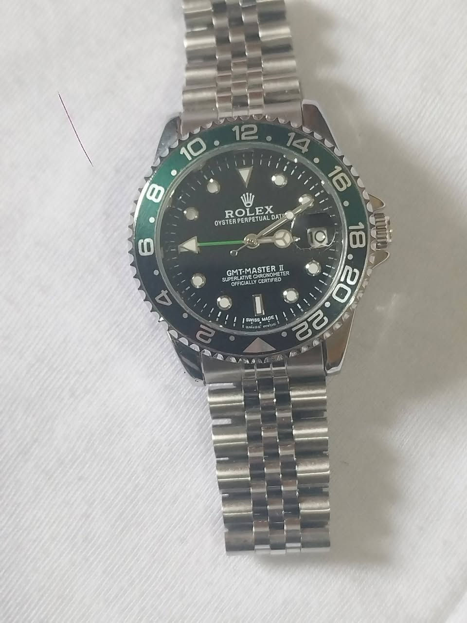 Rolex ساعتين 
Automatic


**إذا كنت صاحب هذا الإعلان وتريد حذفه لأي سبب، رجاءا أرسل رسالة إلى الدعم الفني**