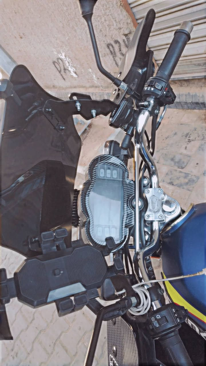 دراجه سيفان سونك موديل ٢٥ اوراق كامله من كلشي دراجه نكرا مبيه اي نقص وبيها كومه تعديلات مثل مشوف حاير شادلها اي عيب ماكو دراجه خير من الله سعرها واحد و١٠٠ بيها مجال بسيط مكاني بغداد اعظميه  مو شراي لتكسر بيها حبيبي دراجه بيها سوالف هوايه حلوا وشكرا 🖤***********
