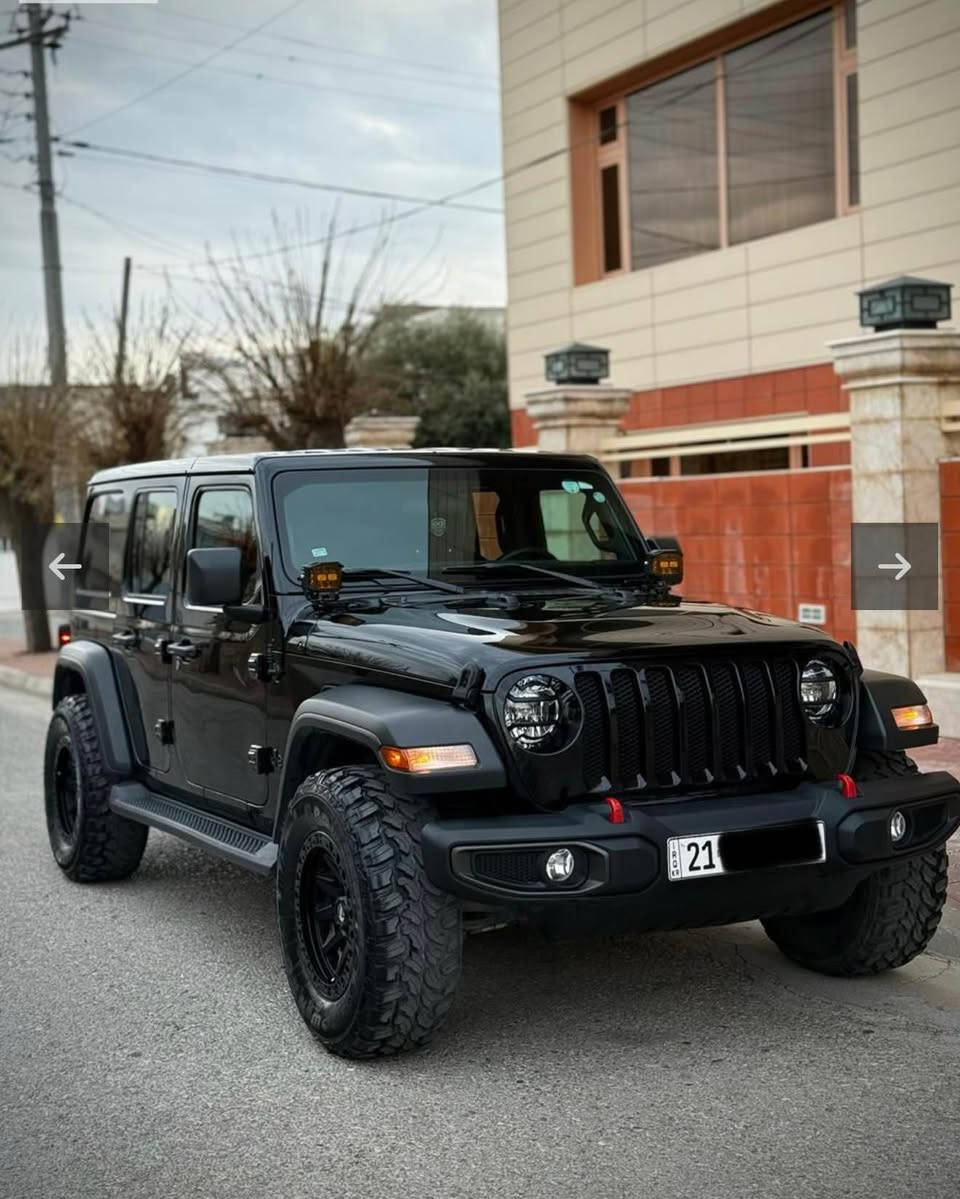 سەیارەیەکی تابڵێی پاکە 36,000زۆر کەم ڕۆشتوە 
مەکینە ٢٠ زۆر کەم بەنزین ئەخوات  
بێ ئێرباگ پێشو دوای کەپسە 
بەس دۆسەی لەی سەکن بۆیاخە لەگەڵ کەمێک pdr لە هەردوو دەرگای سەکن بەس بەشی خواری دەرگاکە زۆر جوان چاک کراوەتەوە
 بەناوی خۆمەوەیە خرامە تەحویل بە شەرت
 گێرو مەکینە بە شەرتی فەحس کردن
 سەناوی تاوەکو 2029 تازەیە رێک بیکە بە ناوی خۆتەوە مەسرەفی هیچ تیا نیە سێرفسی کاملم کردوە یەک دینەر مەسرەفی نیە وەکو سفروایە 
📞*********** شربازهير, السليمانية
