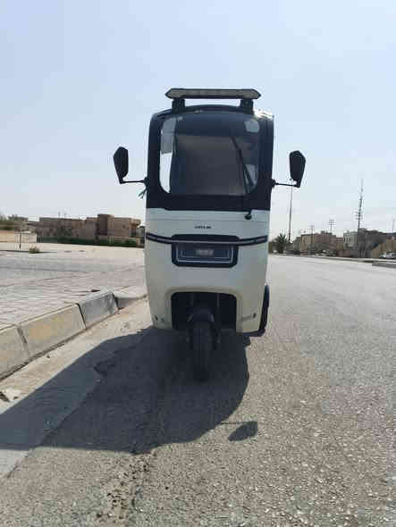 السلام عليكم تكتك شحن للبيع التكتك 6باتري 32 امبير باتريات جدد تخم تاير جدد نقص بس الاشارة يرادله كتف السعر مليون 250 وبيه مجال مكاني كربلاء حي الحر ***********
