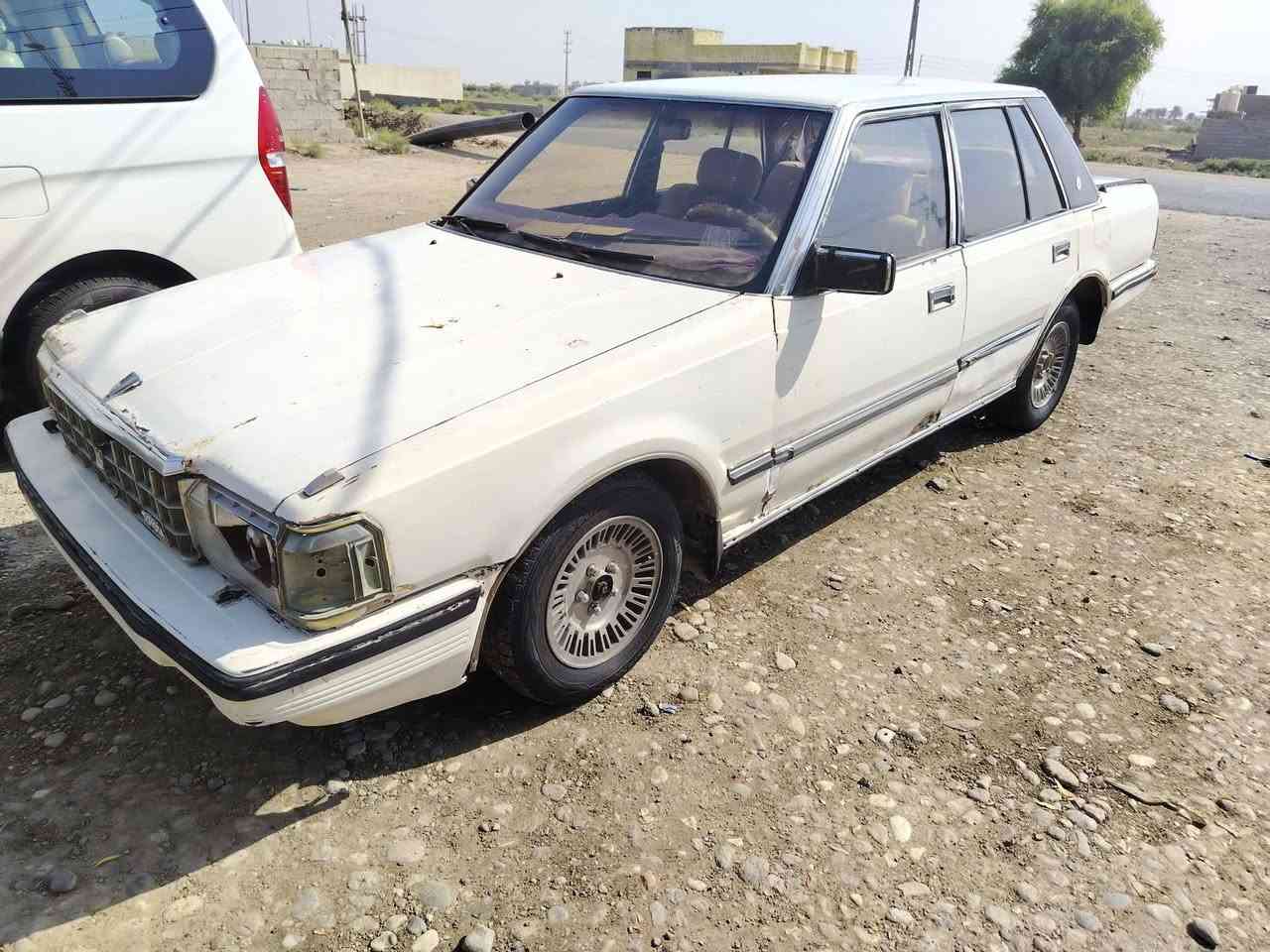 سوبر 1987
رقم مثنى سنويه ما ساقطه بإسمي 
محرك 2500 مكفول 
گير مكفول 
سياره جاهزه 
مكان السيارة ناصرية ... شطرة 
السعر / 28 وبيه ومجال 

***********
