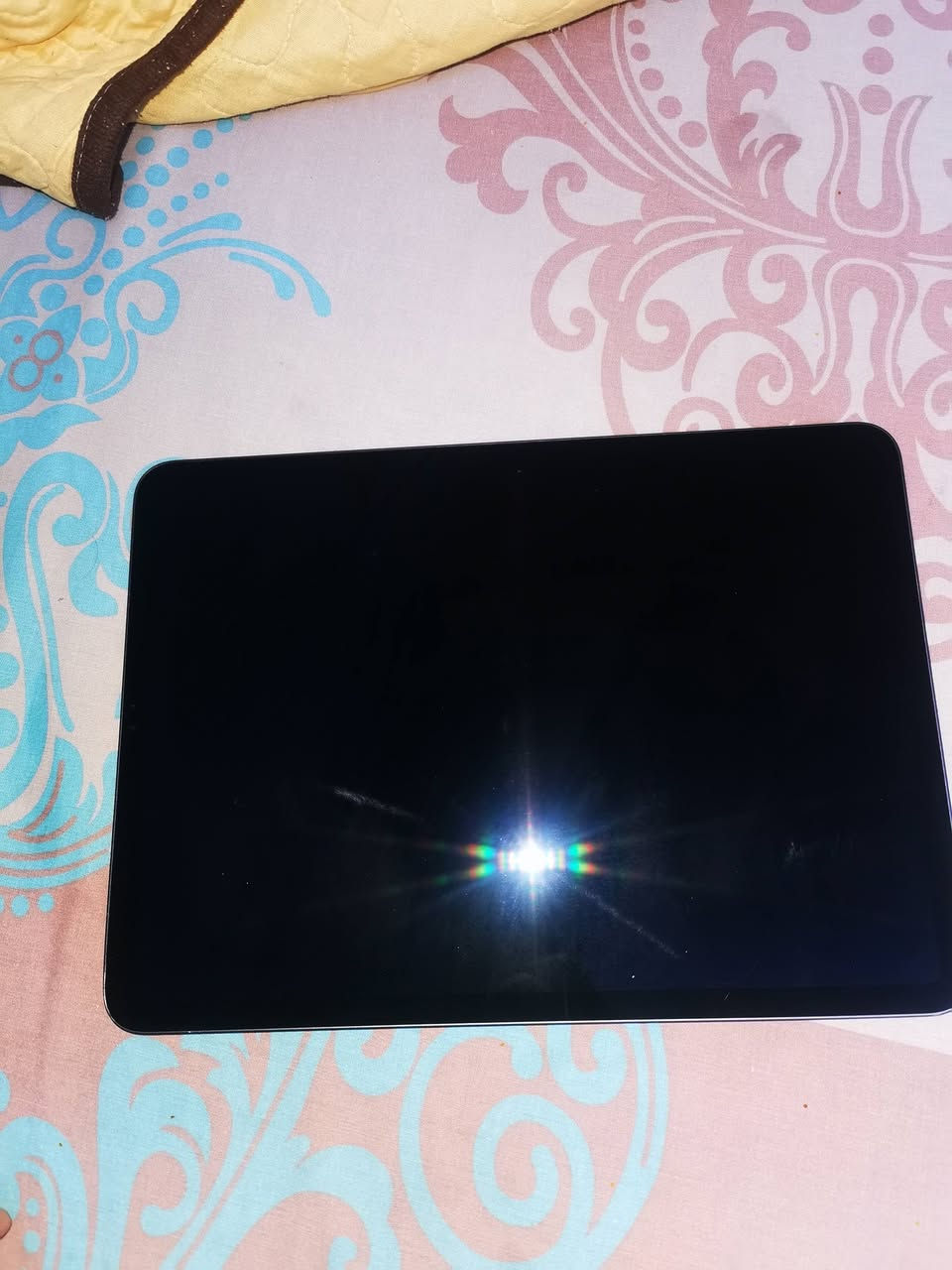 للبيع iPad Pro 11 2021 M1
128GB
البطارية 97%
الجهاز نظيف جداً وما بي أي شخط أو كسر
شاشة 120Hz + أداء قوي للألعاب والشغل

ملاحظة: الجهاز بدون كرتون (باكيت) وبدون شاحن

السعر: 575 وبيه مجال

الموقع: بغداد المنصور - بوابة العراق

+964 776 877 3725


**إذا كنت صاحب هذا الإعلان وتريد حذفه لأي سبب، رجاءا أرسل رسالة إلى الدعم الفني**