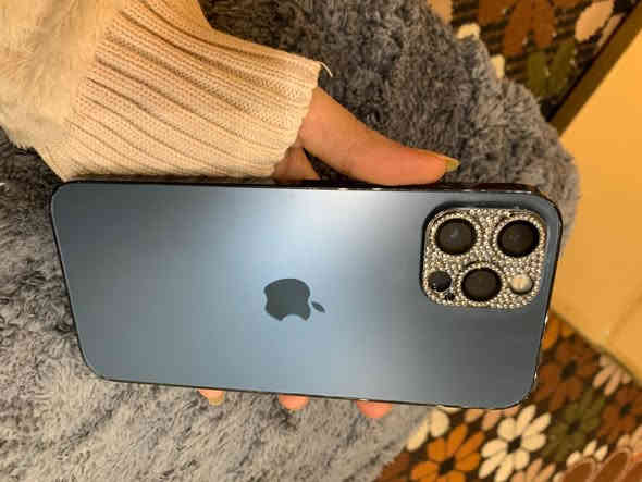 ايفون 12 برو ماكس نظيف مبدله شاشه والبصمه واكفه سعره 400 قفل بطاريته تجنن مكاني مدينه الصدر الدسيم للأستفسار ع هذا الرقم ***********
