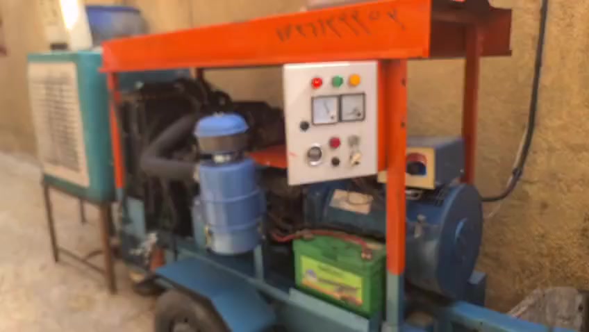 السلام عليكم
عندي مولده كيا 
تشغل 120 امبير
4 كيا سلر
2701 الحجم 
30 كيفي 
العنوان ميسان العرضات 
*********** فقط واتساب
