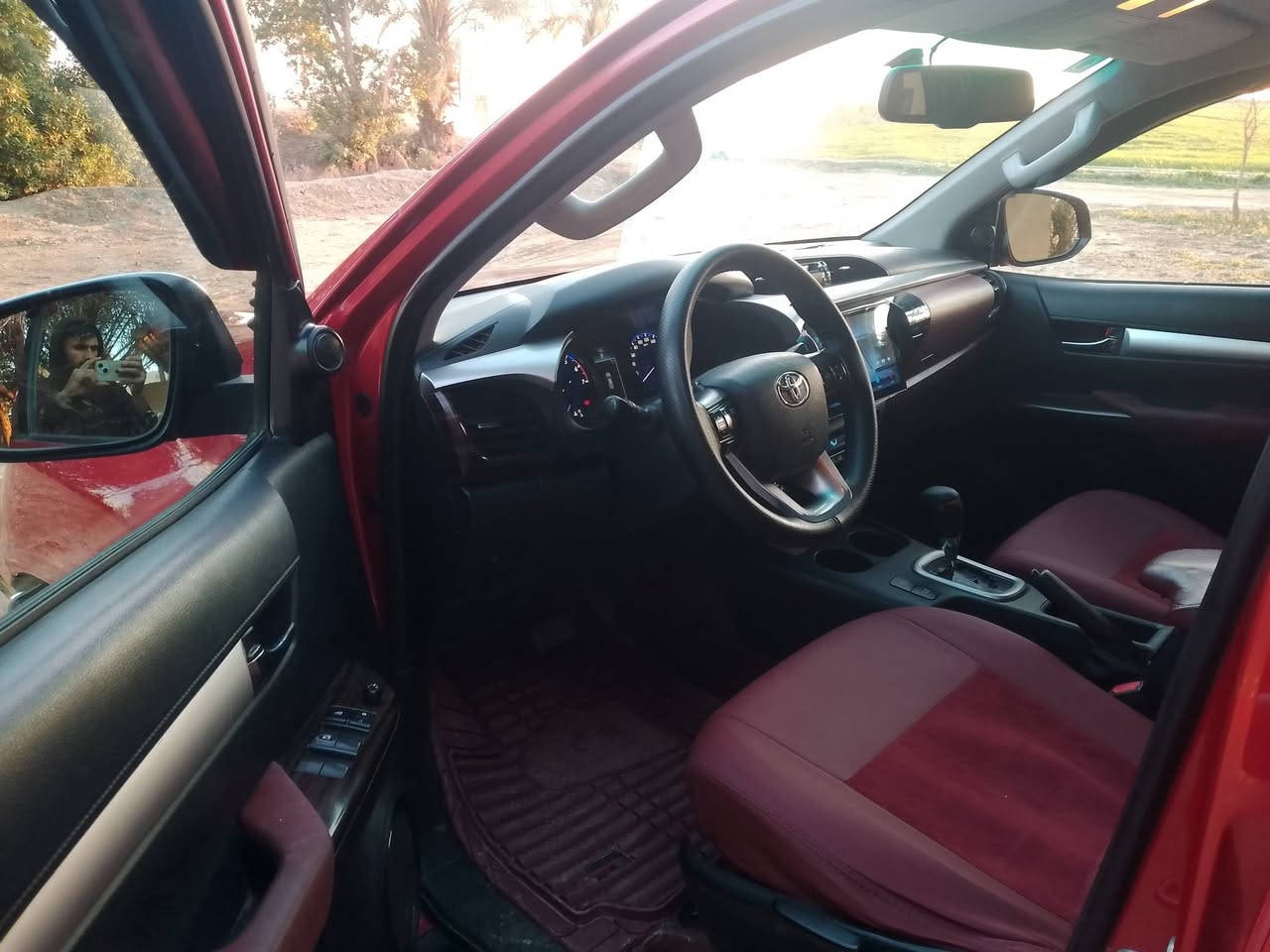 للبيع بيكم فور ويل هايلكس موديل 2019ساز السيارة  نظيفة ماشية 210الف كم السعر 275وبيه مجال قليل          الموقع واسط الكوت  الرقم الاتصال ***********
