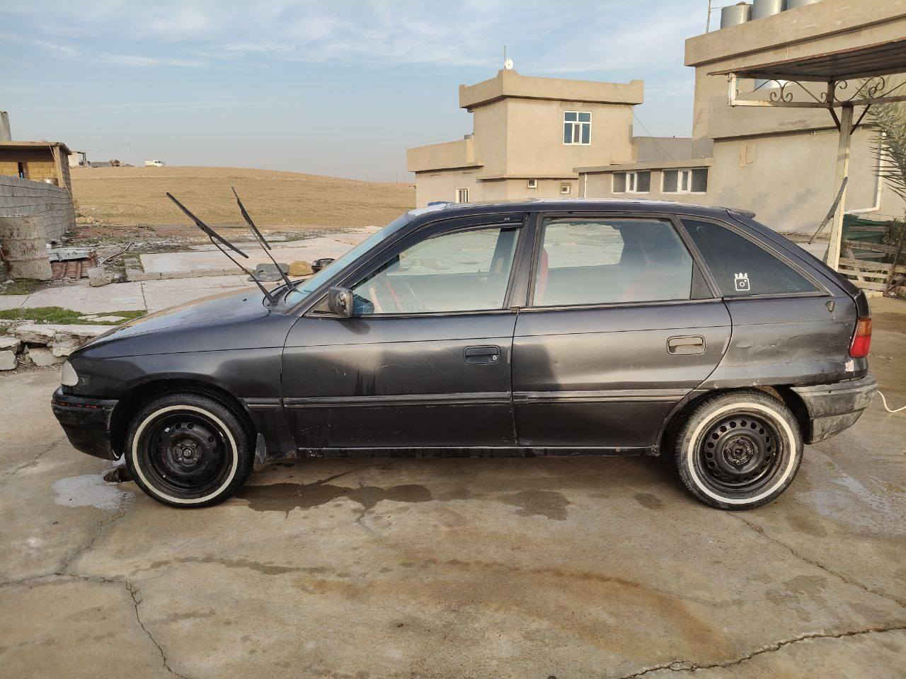 اوبل استره موديل 1993 بسمي مشروع وطني سنويه الى 2030 السعر 30 وبيها مجال رقم ***********
