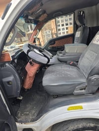 كيا حمل 2700  مديل 2012 حصه كاز بيها صبغ ما بيها بس مكان النشرات  قمار...