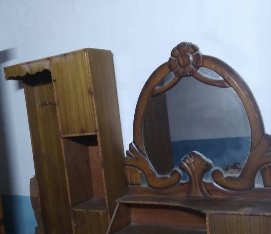 غرفة نوم للبيع مناسبة ومستعجل ع بيعته مكاني كوت الاحرار الحسينية الشاري يتصل ***********
