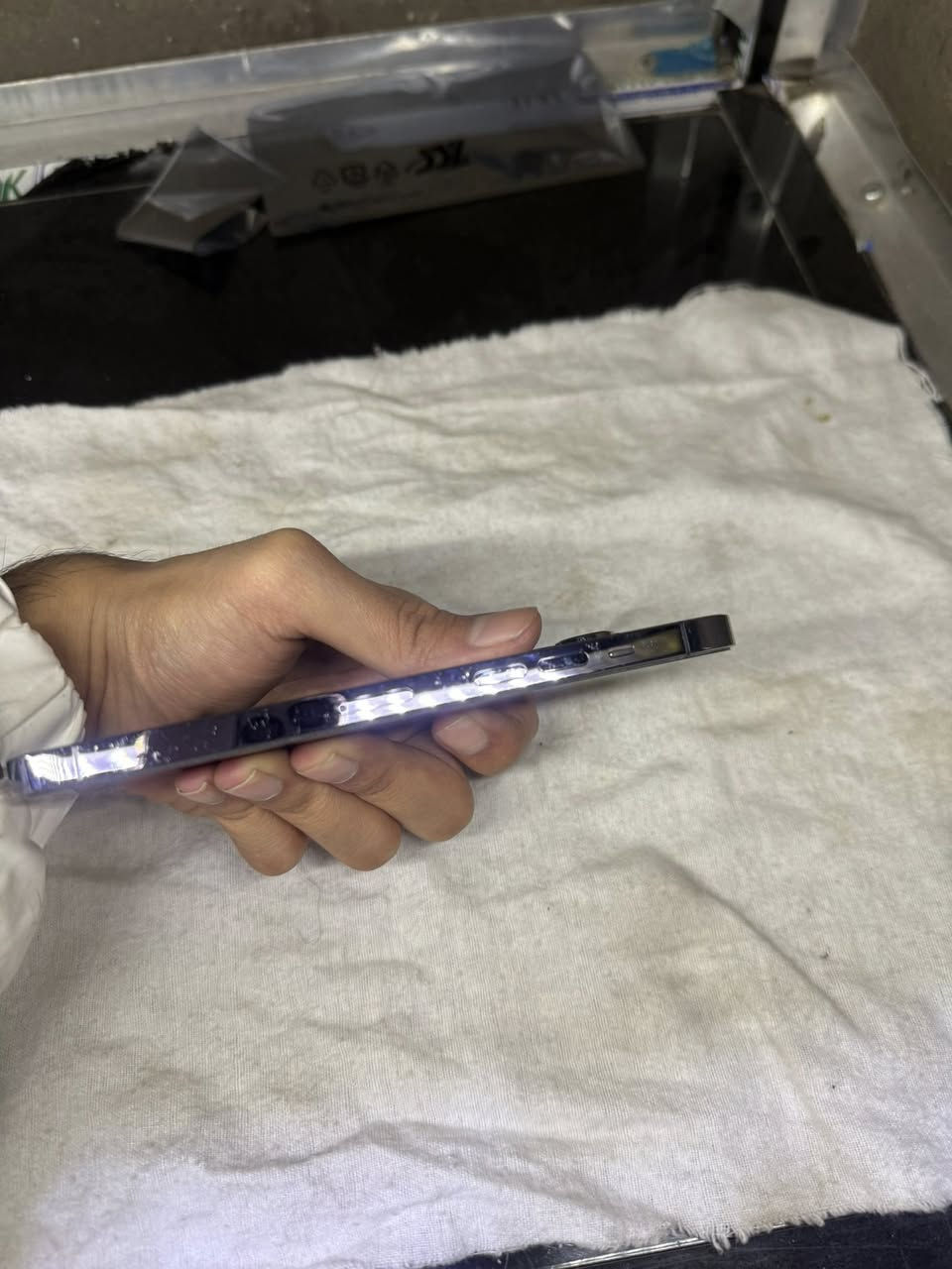 سلام عليكم 14برو ماكس
ذ128
ب85
نموذجm
دبل سيمكرت 
الجهاز مال امزون
بي ايكلود تكدر تنزل برامج وتستخدمه ستخدام عادي 
وتكدر توخر لايكلود بل ربيعي 
الجهاز نضيف ما مفتوح بلادي
عنوان بغداد الزعفرانيه
***********
500بي مجال بسيط ✅
