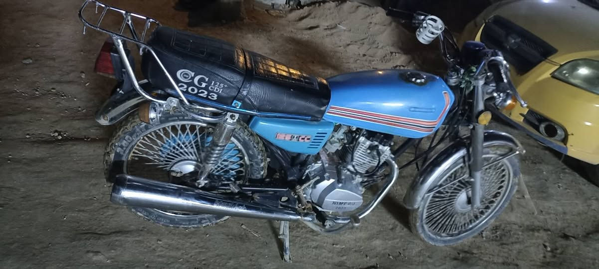 السلام عليكم دراجه نامه برو مديل 23 اوراق سكنر دراجه نضيفه مامفتوحه كلشي شغال بيها تاخذها علئ الفحص السعر 700 او بيها مجال *********** العنوان مركز الديوانية
