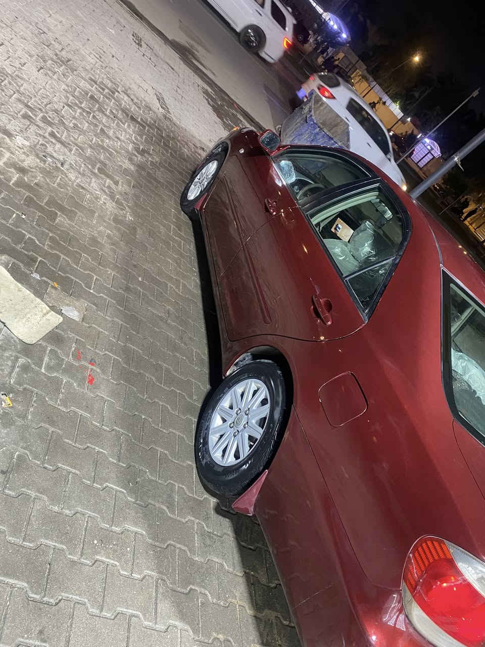 تويوتا كامري 2006وارد كندي
4سلندر رقم بصرة دولي سنويه 28 
مكفوله من الضربه مصبوغه عام ل جماليه اثر جراد 
تبريد كير مكينة كفاله من التنقيص ول تبخير 
سعر 93$ وبيه مجال 
مكاني بصرة 
***********
