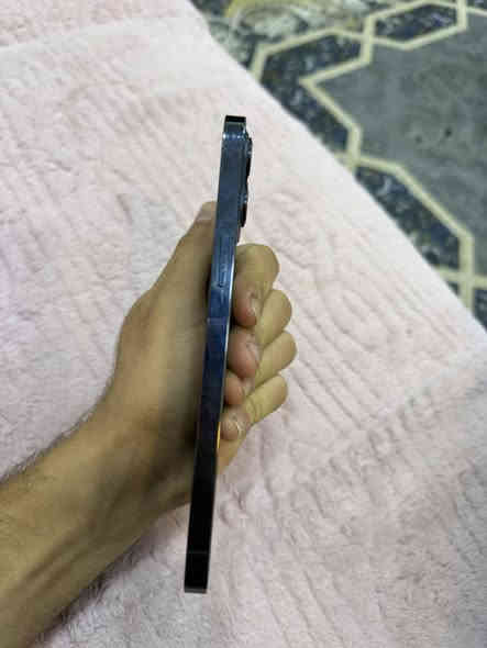 سلام عليكم آيفون 12 برو ماكس ذاكره 256 دبل شريحه بطاريه 79 تلفون برغي ما مفتوح بي كارتون موجود سعره ٥٠٠ بي محال بسيط مكاني بصره مشراق القديم ‭٠٧٧٨ ٢٨١ ٨٣٣٢‬
