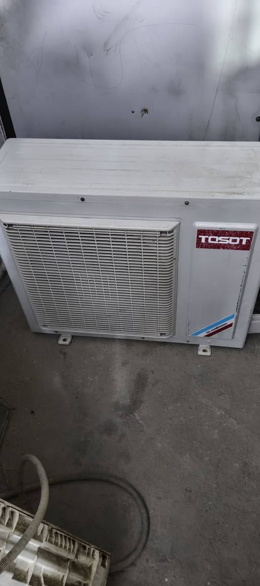 نصب وصيانه السبالت
وعمل الليك وشحن الغاز R122. R410
ويتوفر لدينا قطع خارجيه 
طن ونص..وطنين
***********
***********
