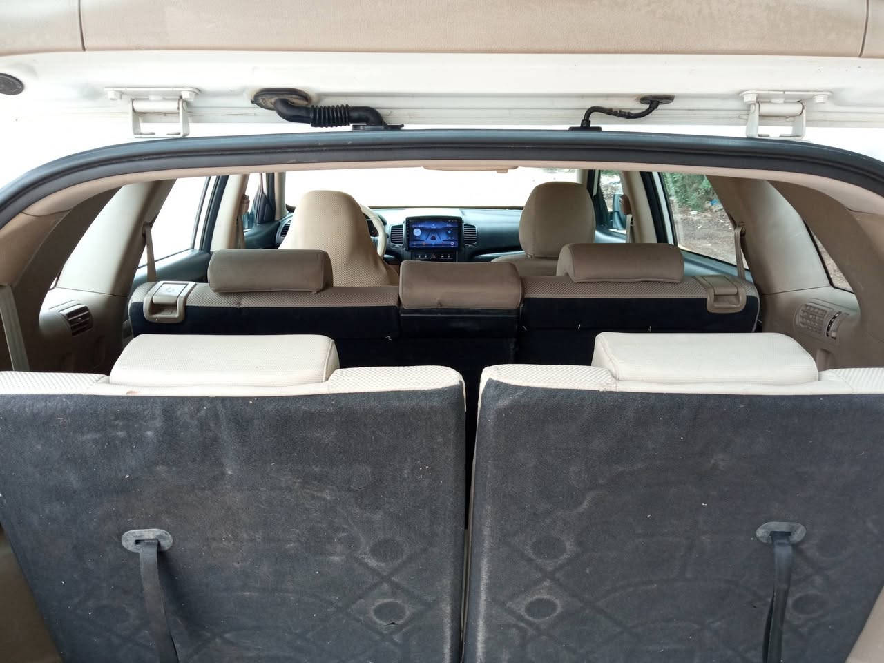 كيا سورناتو
سعر 129وبيها مجال الرقم ***********
خليجي 2013
ماشي150رقم بغداد 
مكيه 2400دوش
7راكاب 
كير محرك حداديه تخم تايرمكفولات 
تبريد تتفاء مكفولات 
بيها صبخ3قطع بدون ضرب
