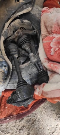 ورحمه الله وبركاته عندي. قراض سياره ابصم مشط وترايم شفتات وجسر مال فرو...