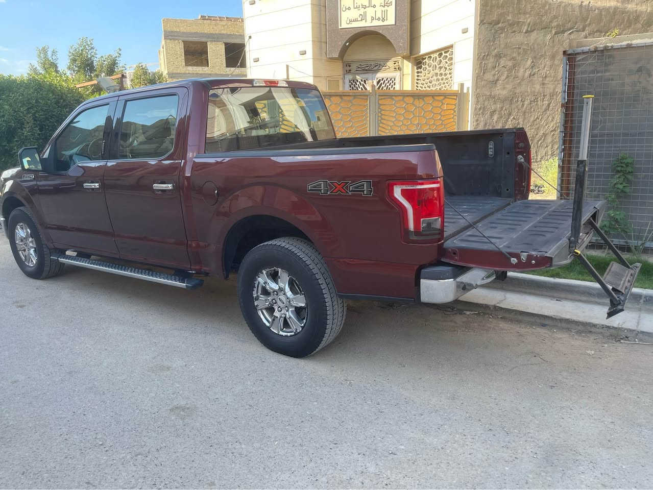 فورد F150

موديل 2017 

خليجيه وكالة نيفا

ماشيه120 الف كيلو متر 

هزه لل2027 شهر 2

سنويه لل 2029 

عندي وكاله تبصيم احول ثاني يوم ما اسوي وكاله 

فئة xlt خليجي

محرك 8سلندر 5000ممفتوح

كير تعليك 6نمر اوتماتيك ومانيوال ممفتوح

مود Sسبورت والچبلي والنورمال 

4ويل و2ويل 

ال4+4 إلهاي واللو 

تحكم سحب مقطوره خلفيه 

تحكم كهربائي بل سكليتر والبريك 

باب طويل بدي قصير المرغوب 

رقم سري بل باب لفتح قفل السياره

أناره داخليه مخفيه بلادي 

اناره بل بدي الخلفي وباب الصندوق ترحيبيه تحكم من الداخل والخارج 

درج والعوده اباب الصندوق 

سبير وغراضه كامله 

فرس وسط مو كرسي 

كامره وشاشة چبيره وحساسات بلاد

كراسي كهرباء وتدفئة 

مري تعتيم وهيتر 

تشغيل عن بعد 

بيها منضومة غاز إيطاليه 100لتر حلقي بدون سيرفس (جيك انجن )

سويج عدد 2

0اعطال 0اكواد 

بيها طخه بل باب السايق مصلحه pdr كد شبر او شبرين مبينه بسونار غيرها ماكو شي نهائياً كفاله عامه مطلقه 

ويل قياس 18 كروم تخم تاير جديد نص جبلي 

تبريد منضومة كامله جديده راديتر وكمبريسر وفريز وغاز اصلي وصوندات وفلاتر تبريد ثلج ❄️

تدفئة يشتغل 100%

السياره كلها على بلادها وكلشي ميكانيكي كهربائي يشتغل بدون اي عطل 

مابيها ولا دكمة ممسوحه او تعبانه 

تحكم ستيرن كامل 

مابيها ولا ايرباك طاك 

امبلي فاير جوه الكرسي اصل بلاد 

شاشة ابل كار بلي 

أناره ليد داخليه وخارجيه 

كراسي قماش بلاديه ممدوشمة وكلش نضيفه 

رجائاً اقره كل التفاصيل وخابرني كلشي واضح وانشالله مناسي اي تفصيل 

وانزل السونار الي يريد يعيد الفحص يعيده اله  

مكانها /بغداد المنصور حي دراغ 

للاستفسار /***********

السعر 205 وبيها مجال 

موجود واتساب واتصال وخاص وبتعاليق والشراي يخابر ويجي يشوف 

وأسف عل أطاله والله يبارك للمشتري بغداد, العراق
