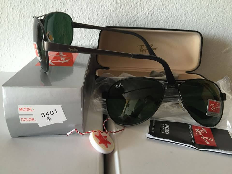 نظارات شمسية رجالية من راي بان نوعية اصلية 
المميزات
1. عدسة زجاجية محفور عليها رمز RB.
2. عازلة للأشعة تحت الحمراء وفوق البنفسجية.
3. حماية العدسة UV 400، طبية ولا تضر بالعين.
4. جودة الصناعة ودقة التصميم.
5. أشكال جديدة بألوان جذابة.
6. تأتي مع كل نظارة كامل الإكسسوارات (العلبة الحافظة + منديل الماركة).

للحجز
مراسلة الصفحة أو الاتصال على:
 واتساب ***********

العنوان
معرض الراوي للتبضع، الفلوجة حي الجمهورية تقاطع العيادة الشعبية مقابل مدرسة الجمهورية الابتدائية.

خدمة التوصيل
- داخل الفلوجة: ألفين دينار.
- جميع المحافظات: 5 آلاف دينار.
