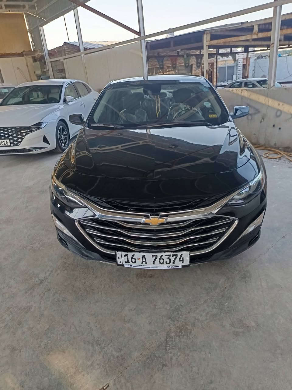 السلام عليكم
للبيع ماليبو موديل 2023 دخولها 2025 صار ست اشهر من رقمتها لون اسود 
السيارة ماشية 70
المحرك 1500 توربو
رقم قادسية  المواصفات  
بك لايت led
ويل كب 19 كروم
تشغيل عن بعد
بصمة ابواب 
فول سستم ايرباك
تدفئة كشنات
كاميرا دوارة
سايد بريك كهرباء
كشنات كهرباء
  مثبت سرعة
صندوك بصمة

الحادث موضح بالصور  .السعر 125$السيارة موجودة ب الديوانية 
استفسار واتساب ***********
