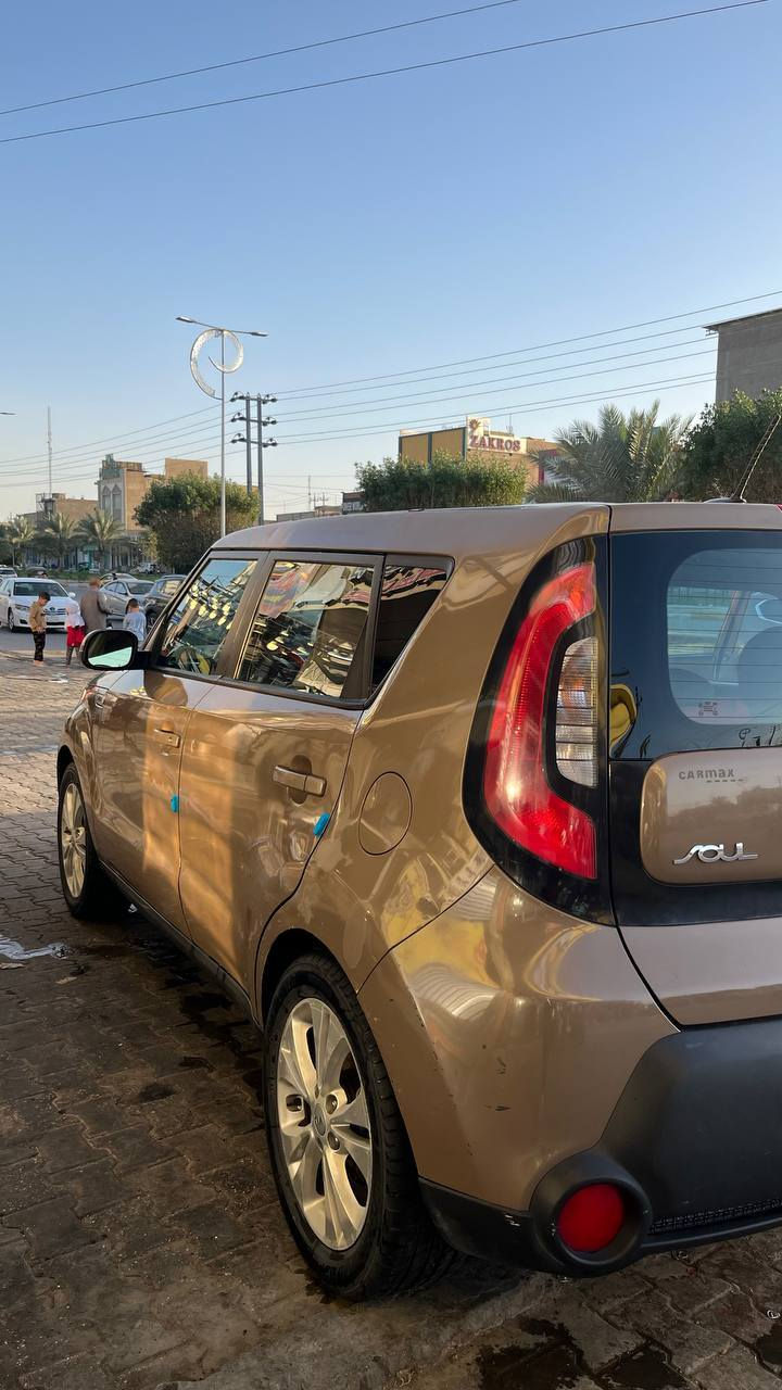 للبيع او المراوس حسب القناعه
 صول 2015 ضرر فقط باب السايق السياره بأسمي 
 السياره نص فول مواصفاته مرايات جانبيه كهربائيه بيه نضام Eco وتحكم ستيرن ونضام سبورت  حدادية جديده.        تدفئه. تبريد 
الكير مكفول المكينه مفتوحه اخذناه بسبب كازكيت 
السعر خاص *********** رقم الهاتف
