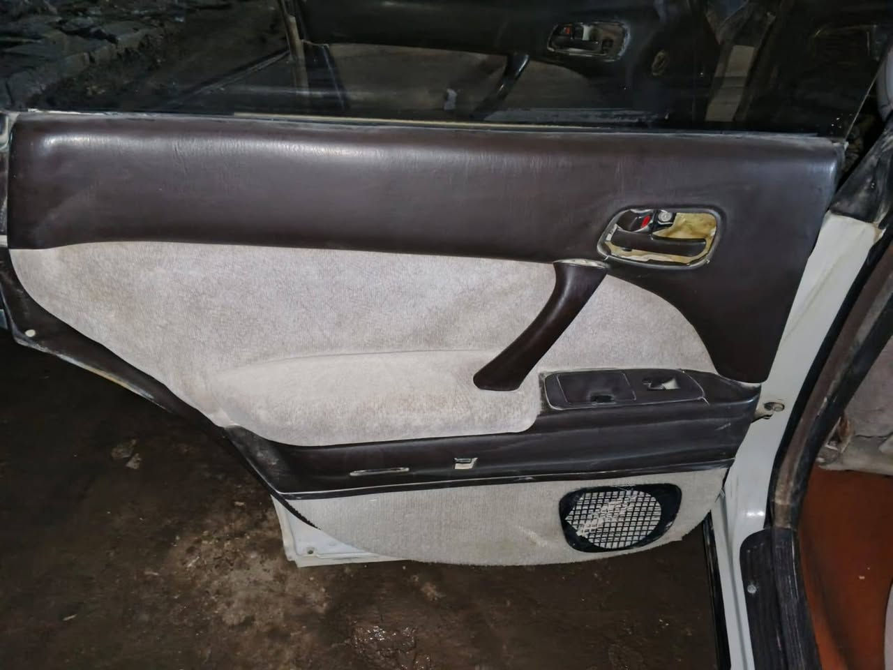 بطه منفصل موديل 93رقم انكليزي تحويل ثاني يوم مكفوله من الكص ولنقل ولاصوليات مكينه 2500جديده حداديه جديده تخم تأير ويل كب تبريد خلفي امامي شاشه كامره يوبي اس سياره مال جناي *********** السعر 55وبيه مجال
