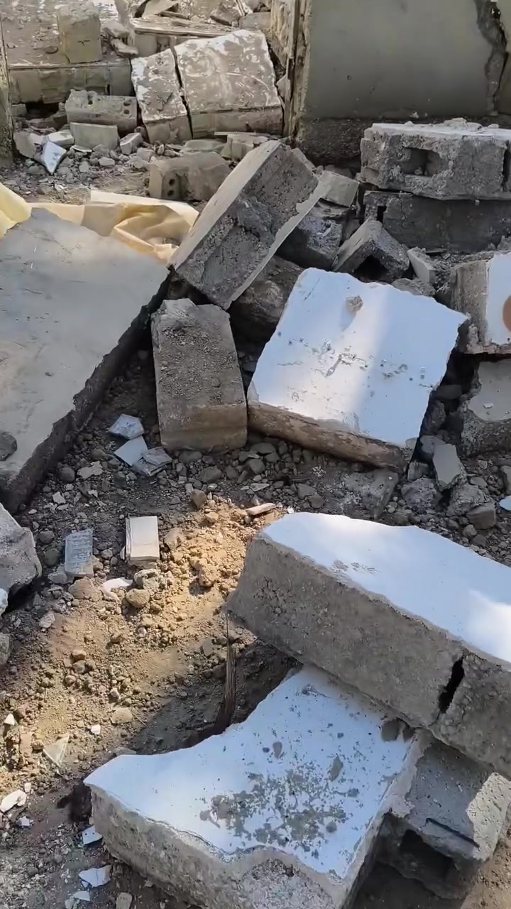 سلام عليكم الي محتاج انقاذ  خلي يجي يشيل بلاش 
***********
