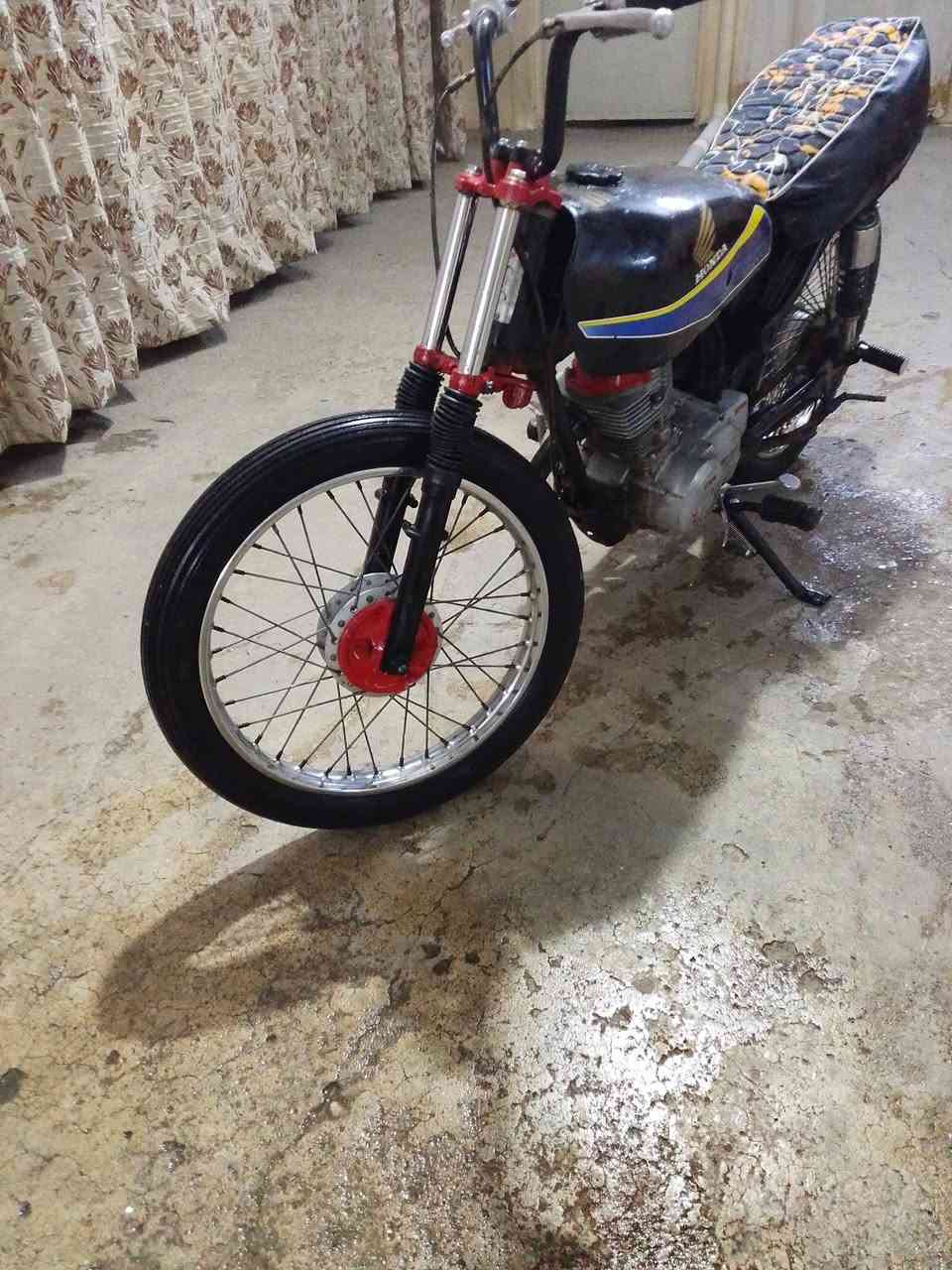 سعر 225وبي مجال شرط مكينه مابيه صوت  تحريكه ومعدل فول***********
